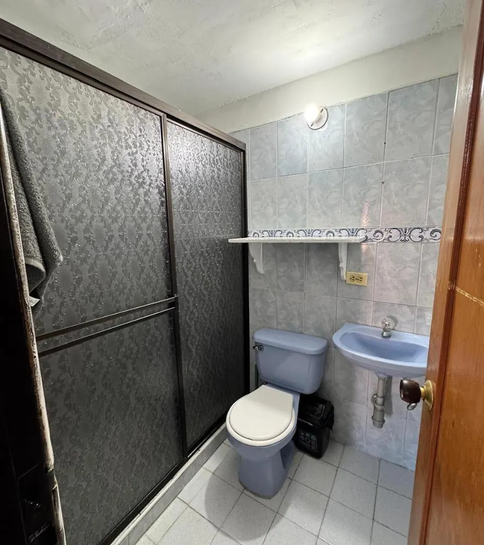 Aparta Estudio Comuna Trece Medellín Colombia